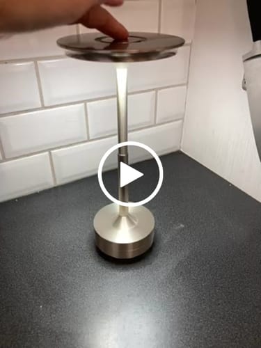 Customer video review of Bordslampa Iron - Portabel - Batteridriven 4000 mAH