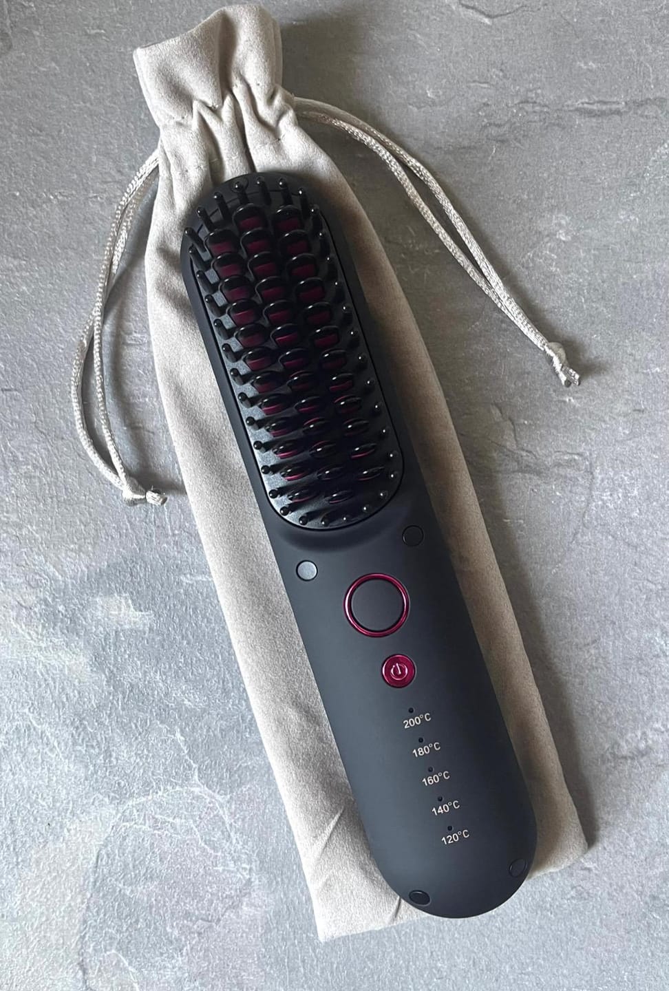 Customer photo review of LumoShine Brush® - Vielseitige Bürste für jeden Haarstyle