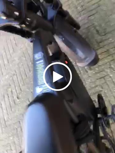 Customer video review of snellader - Oplader - OUXI V8 V20