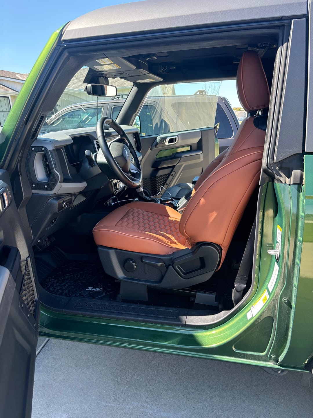 Customer photo review of 2021+ Ford Bronco 2 Door Custom Leather Seat Covers