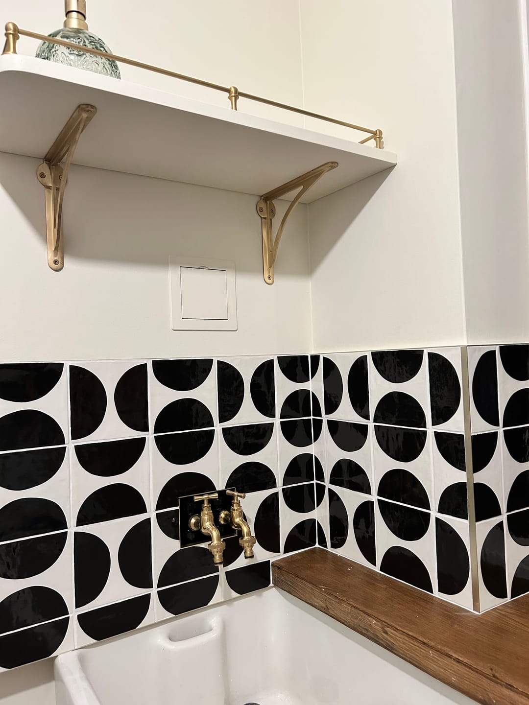 Customer photo review of Classic Brushed Satin Brass Gallery Shelf Rail