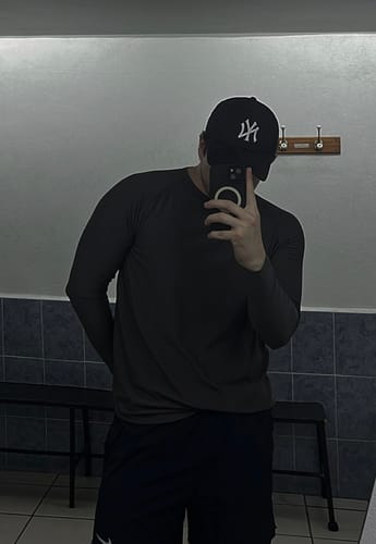 Customer photo review of Training Long Sleeve - Oxford Gray