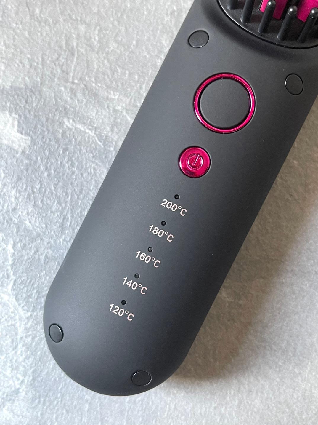 Customer photo review of LumoShine Brush® - Vielseitige Bürste für jeden Haarstyle