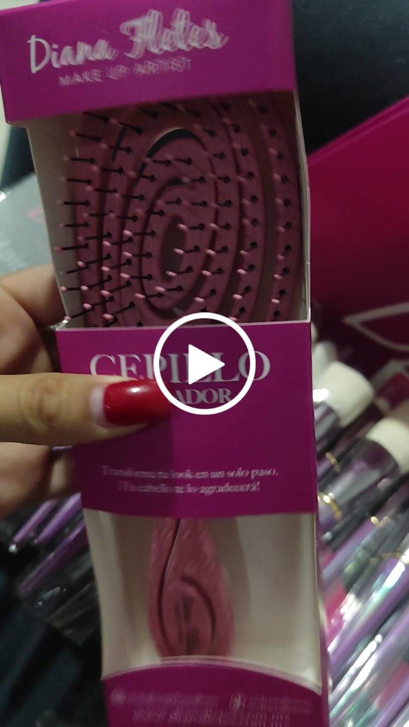 Customer video review of Cepillo Flexible rosa Diana Fletes