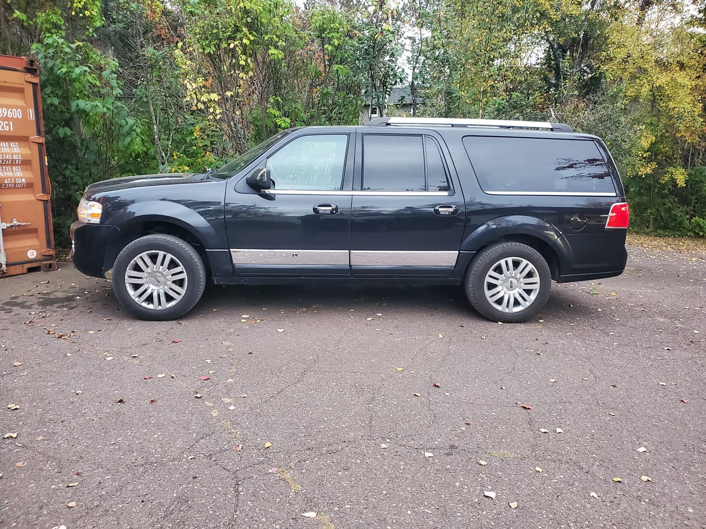Customer photo review of 2007-2014 Lincoln Navigator Rear Air Suspension Conversion Kit (FX3RB)