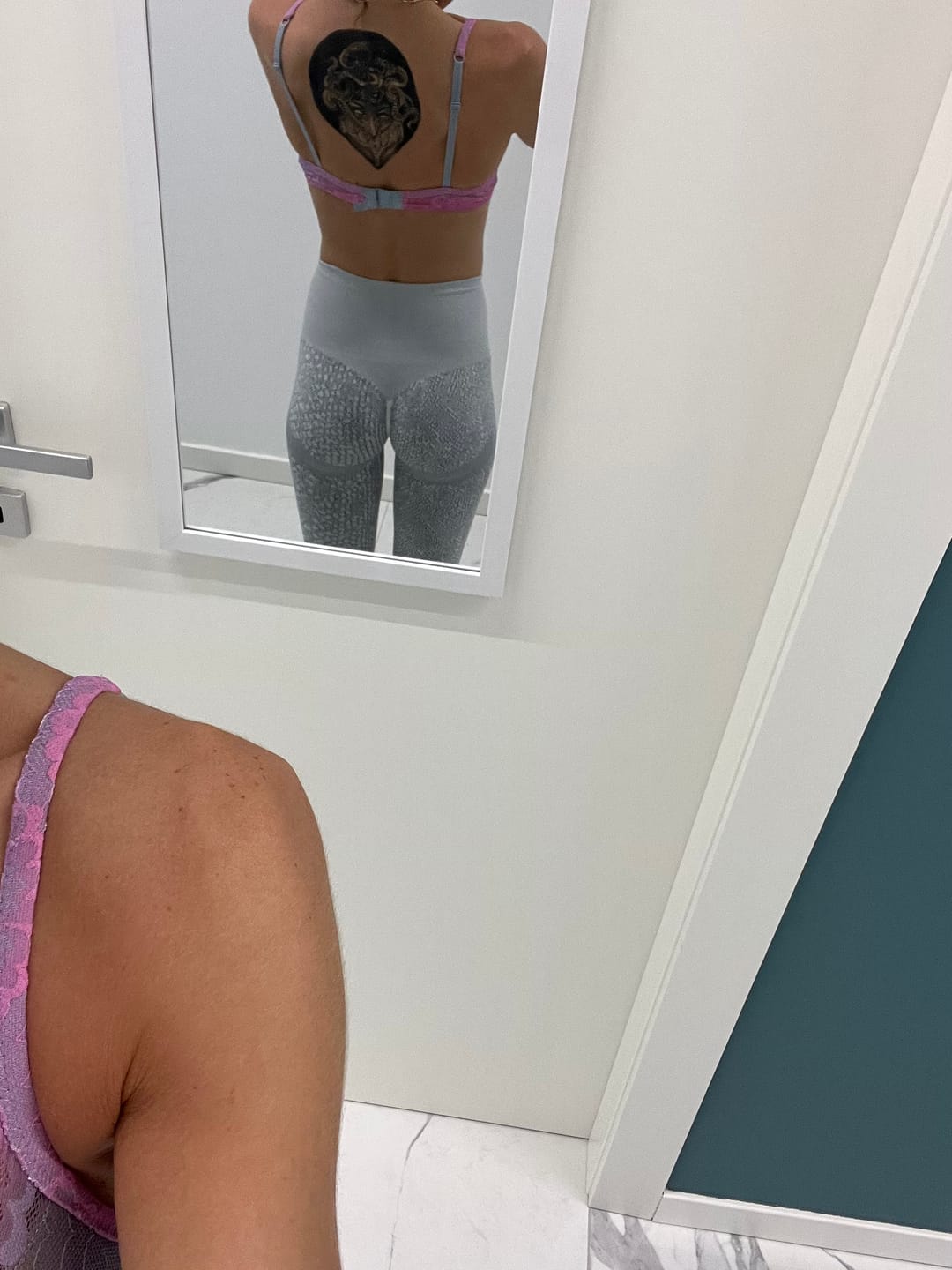 Customer photo review of Leggings Jungle Pitone Ghiaccio