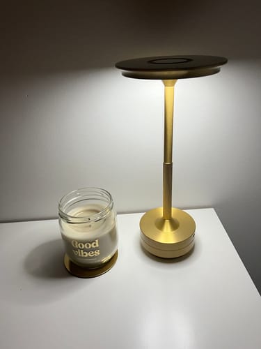 Customer photo review of Bordslampa Iron - Portabel - Batteridriven 4000 mAH