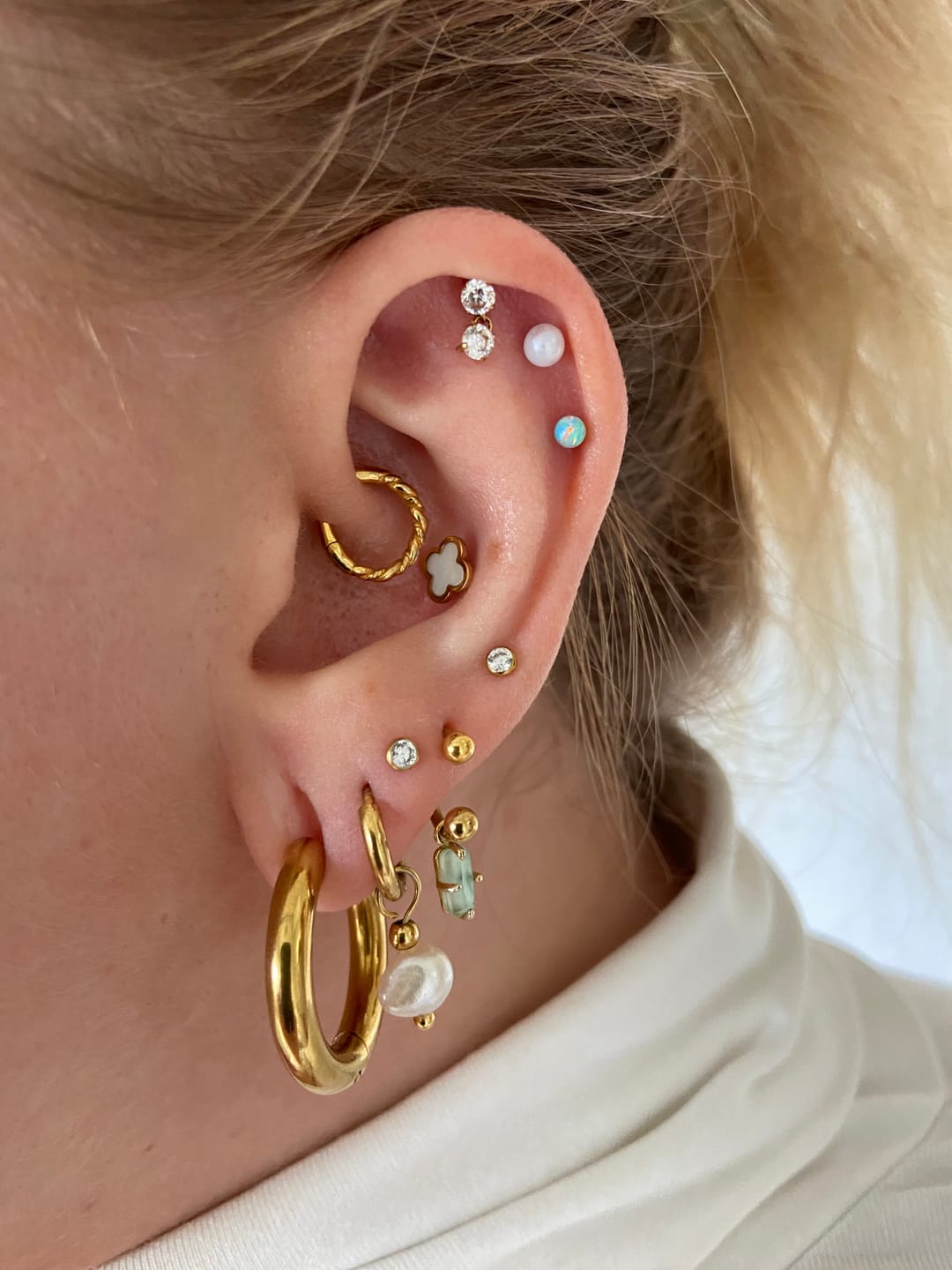 Customer photo review of Clover Perlmutt Piercing | 18K vergoldet