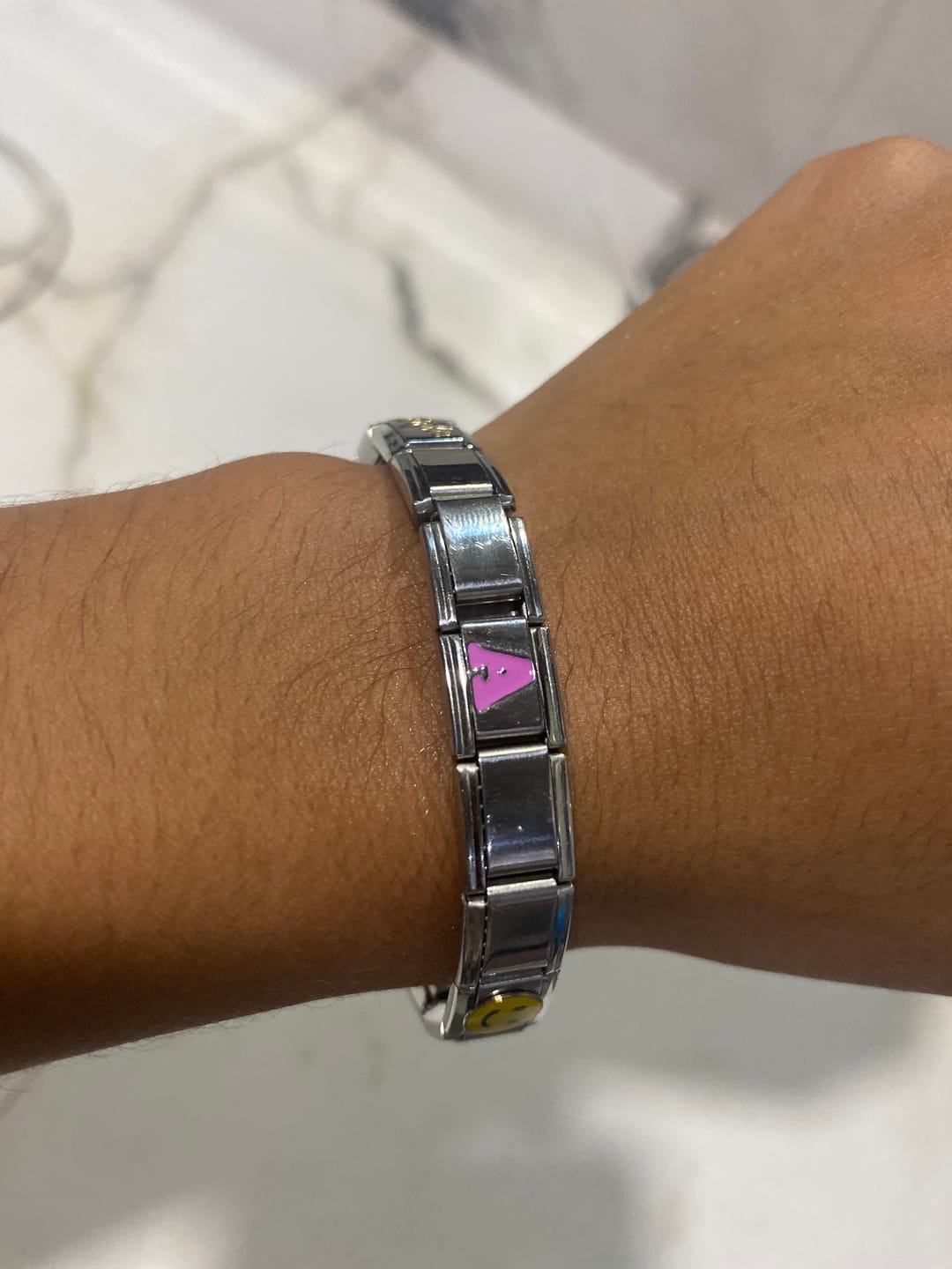 Customer photo review of Charm Inicial Lila
