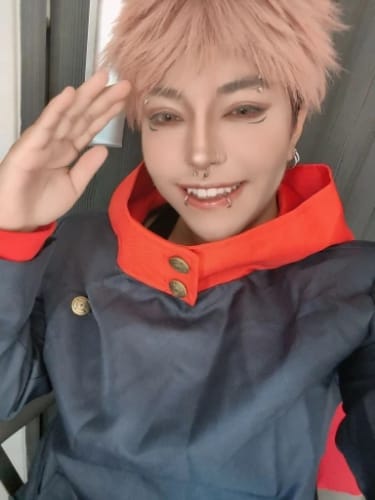 Customer photo review of Jujutsu Kaisen Yuji Itadori Jujutsu High Cosplay & Halloween Costume