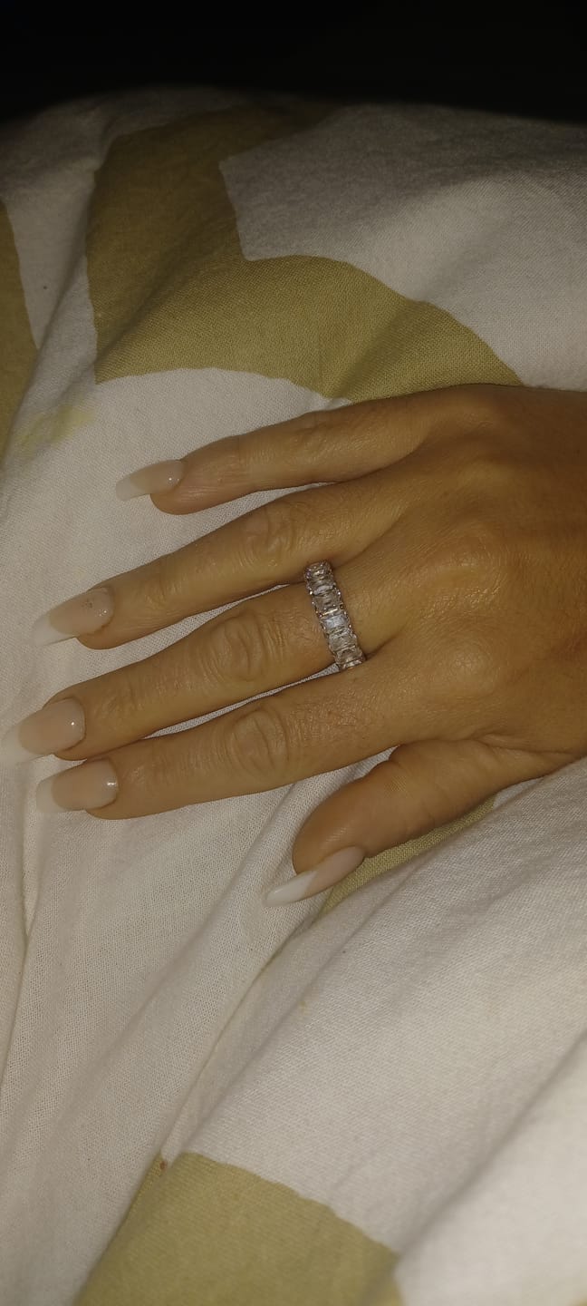 Customer photo review of Cube Stones Ring | 18K vergoldet