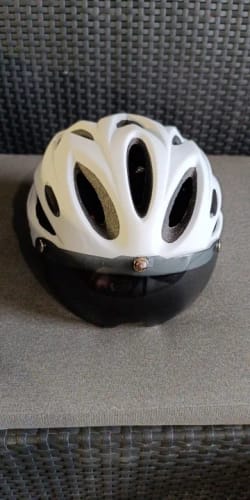 Customer photo review of Casque de vélo ultraléger avec LED, respirant et coloré