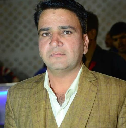 Customer photo review of Pashtush Mens Shawl, Fine Wool Jacquard Weave, Soft And Light Weight