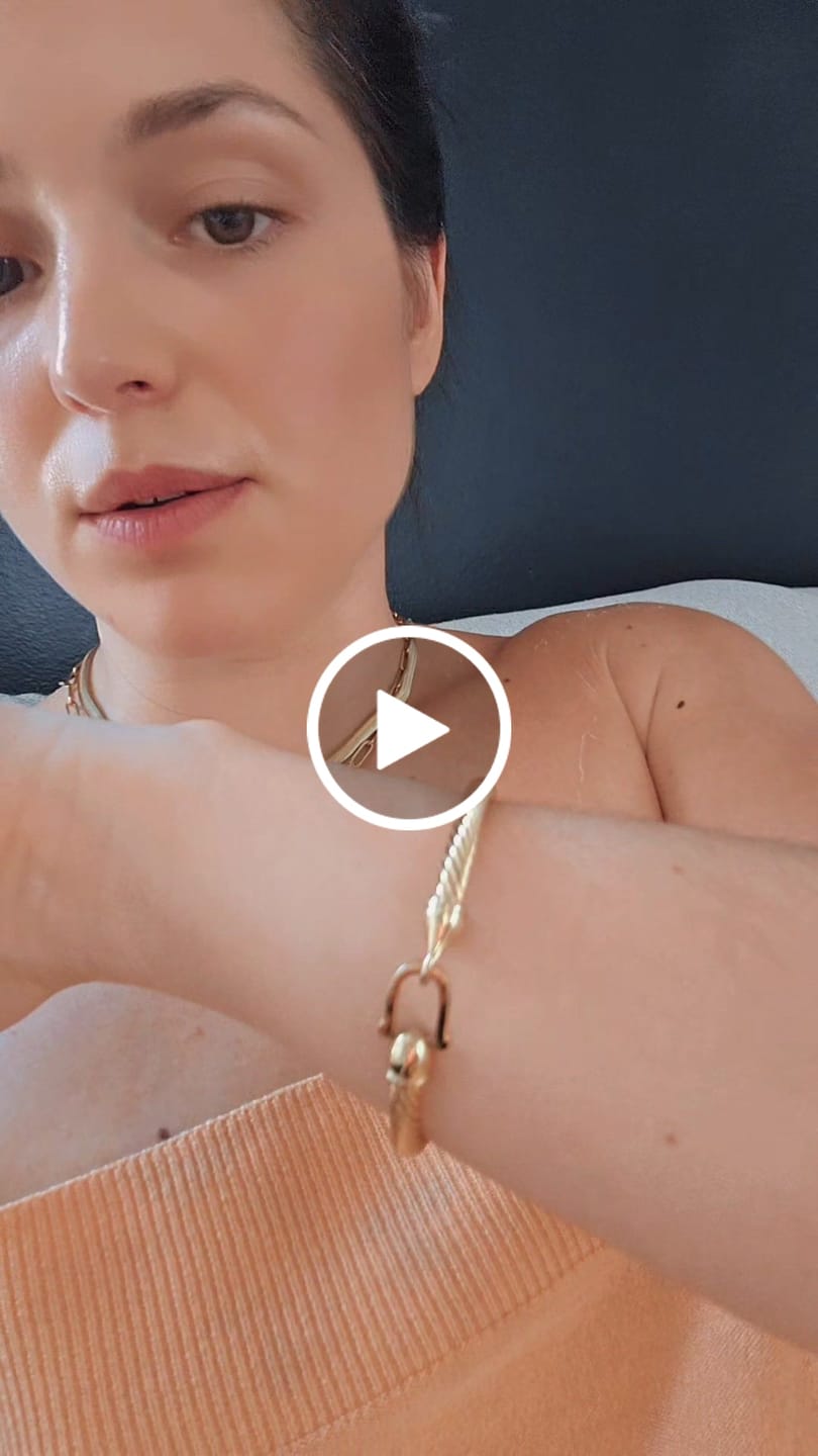 Customer video review of Mix Colar Antonela Banhado em Ouro 18k