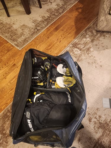 Customer photo review of Conway+Banks Hockey Bag