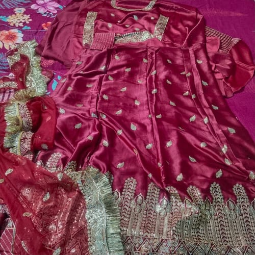 Customer photo review of Regal Crimson Majesty: Satin Maroon Poshak(semi stich)
