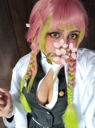 Customer photo review of Demon Slayer Mitsuri Kanroji Love Hashira Cosplay & Halloween Costume