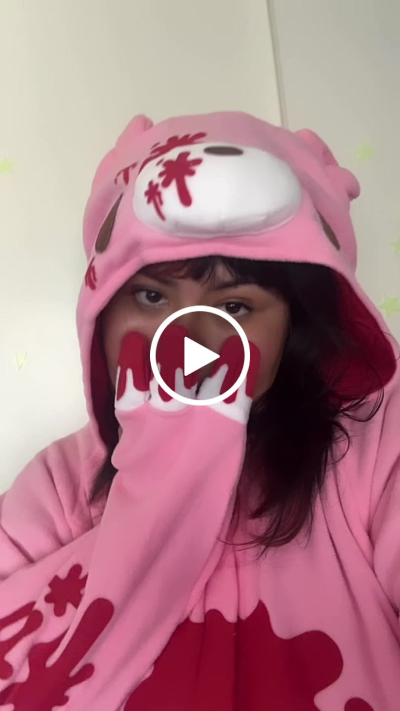 Customer video review of Gloomy Bear DELUXE Kigurumi PINK