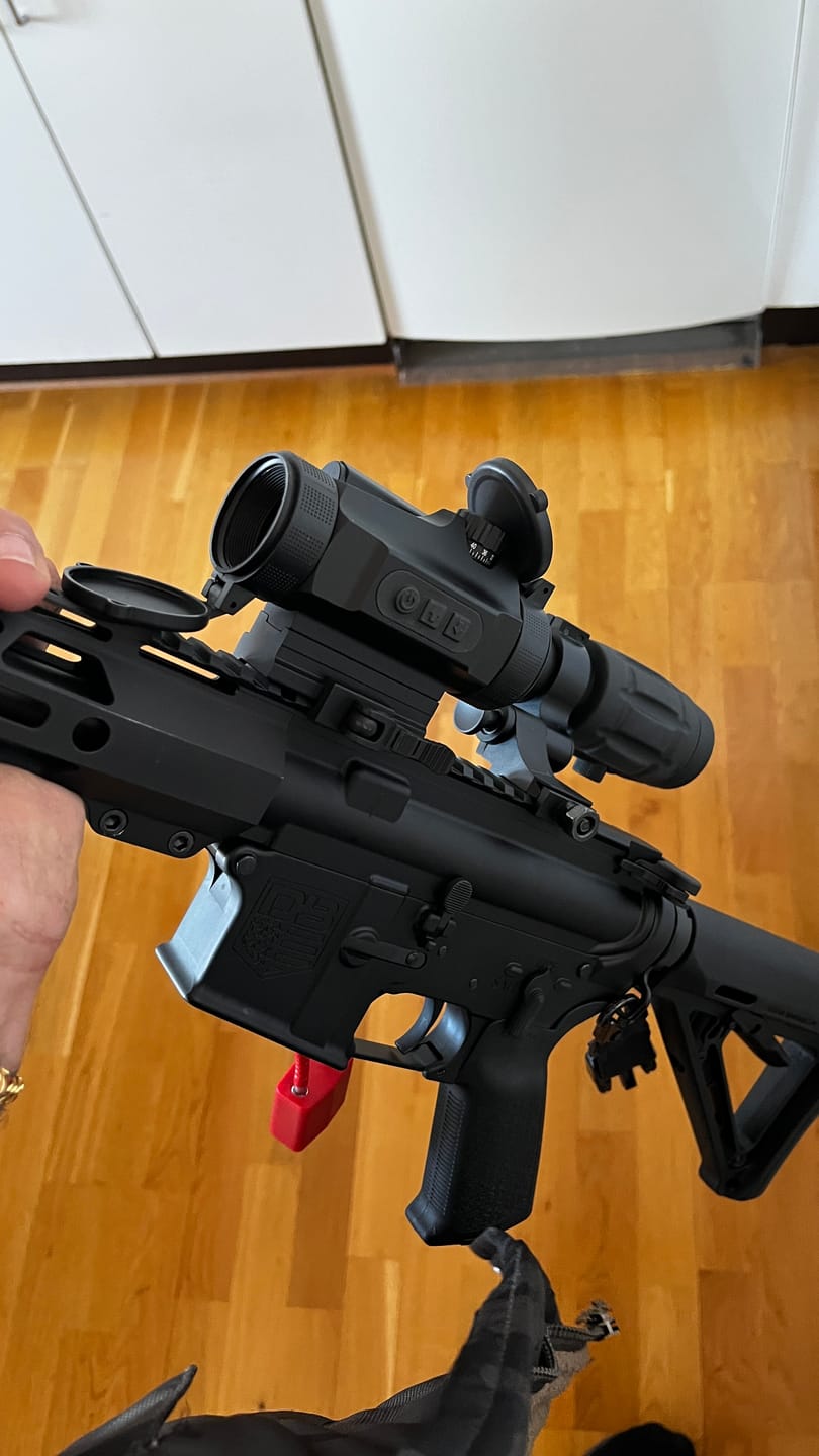 Customer photo review of Vector Optics SCRD-26II Nautilus 1x30 QD