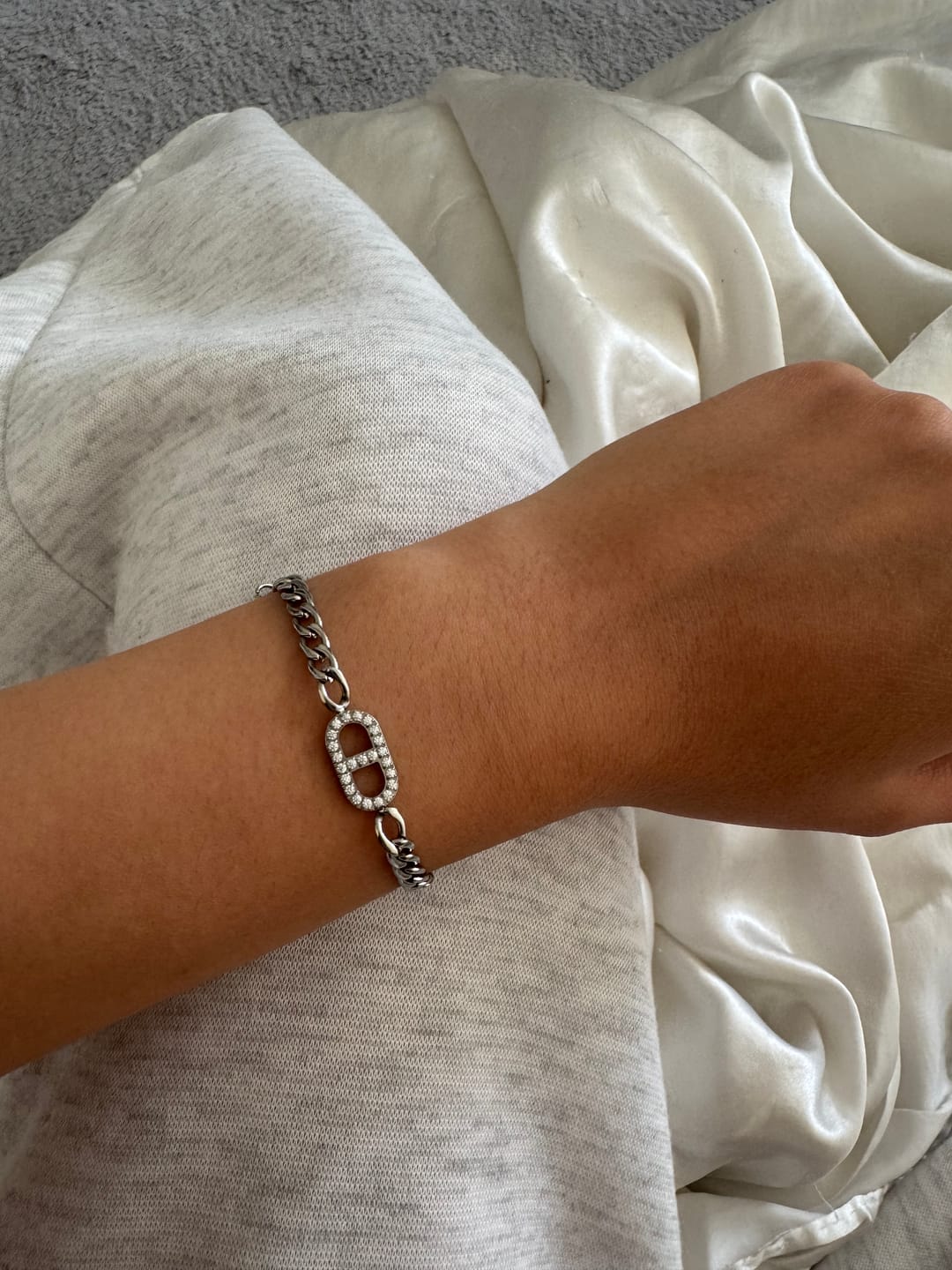 Customer photo review of Prestige Armband | 18K vergoldet