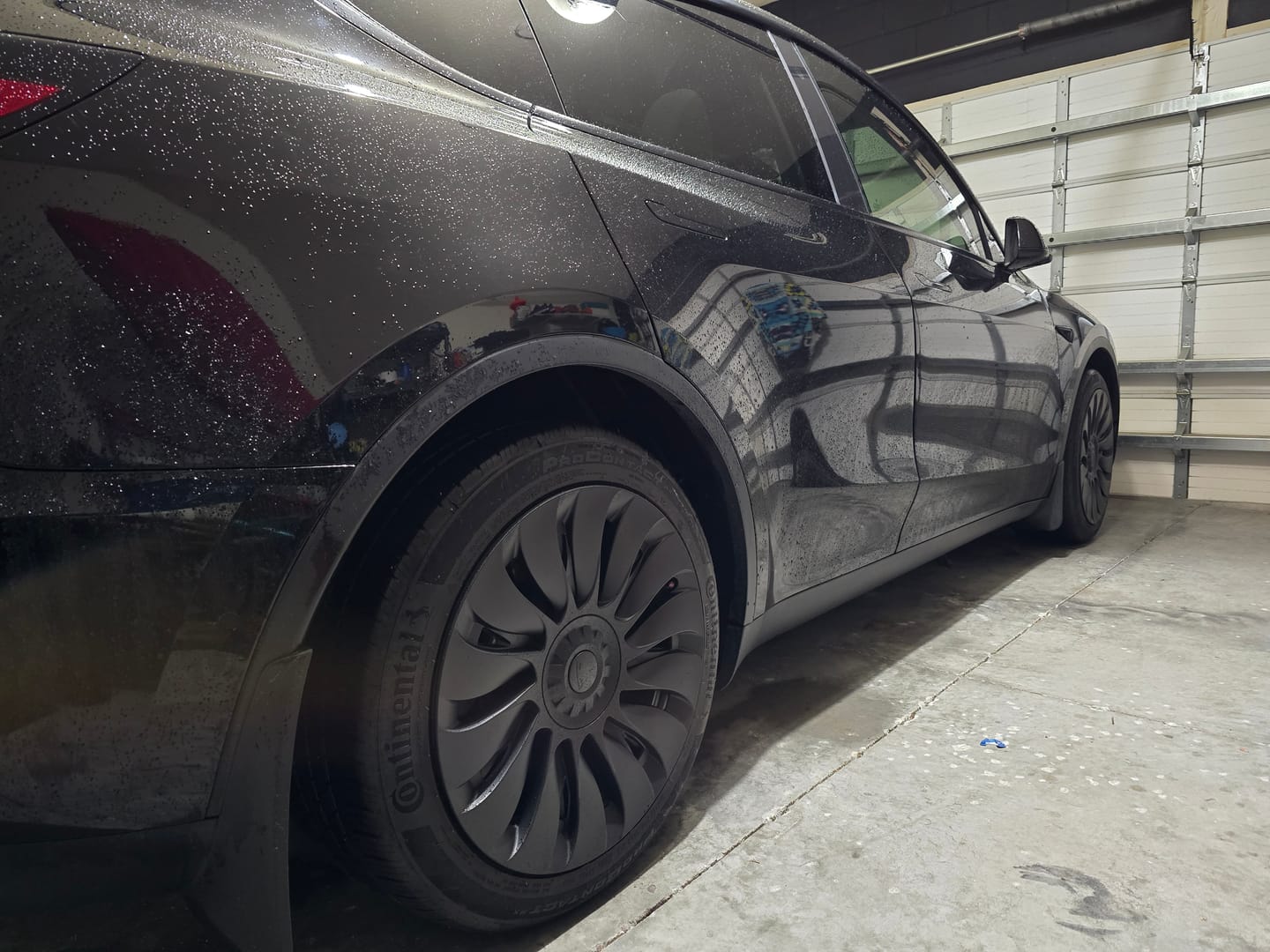 Customer photo review of TESPLUS 19'' Hurricane Style Wheel Cover for Model Y