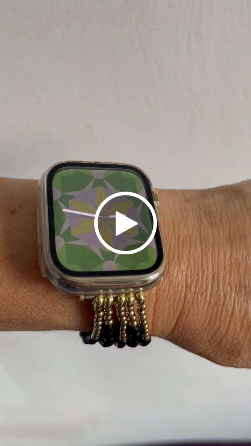 Customer video review of Luxury Link Stretch Apple Watch Strap