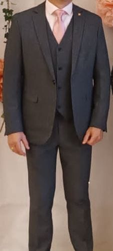 Customer photo review of Three-piece suit Tommy