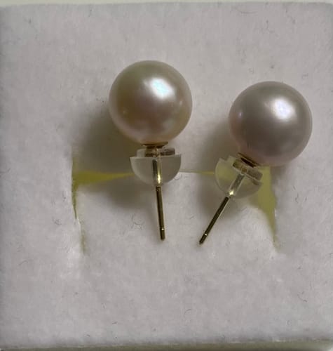 Customer photo review of ASTRID - Pearl Stud Earrings