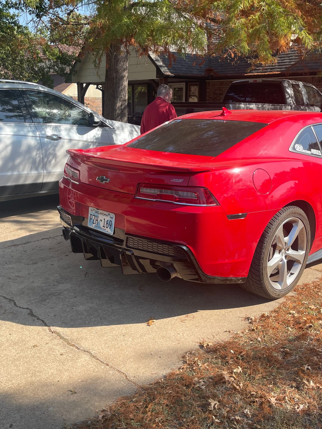 Customer photo review of 2014-2015 Chevy Camaro Evo Style Shark Fins Rear Diffuser Quad/Single Tips