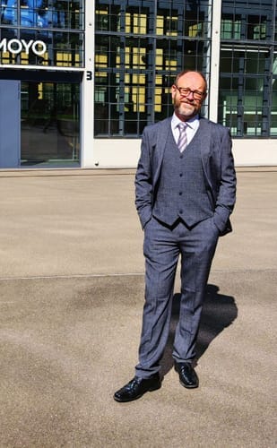 Customer photo review of Three-piece suit Tommy
