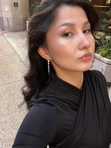 Customer photo review of Eteri Long Earrings White Gold Vermeil