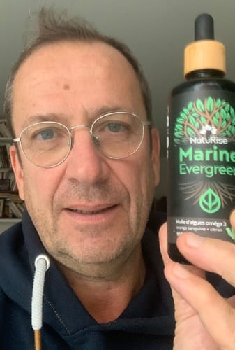 Avis photo d'un client sur Huile d'algues oméga 3 (100ml)
