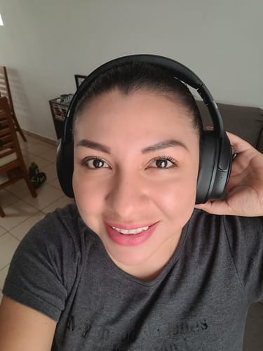 Customer photo review of Audífonos Inalámbricos Over ear | RollingStone by STF | 60hrs uso Función dual MicroSD Radio FM