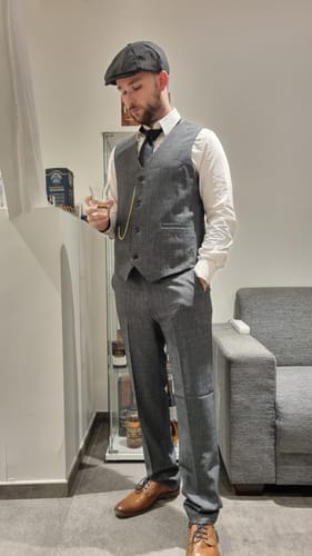 Customer photo review of Three-piece suit Tommy