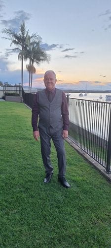 Customer photo review of Three-piece suit Tommy
