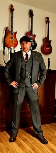 Customer photo review of Three-piece suit Tommy