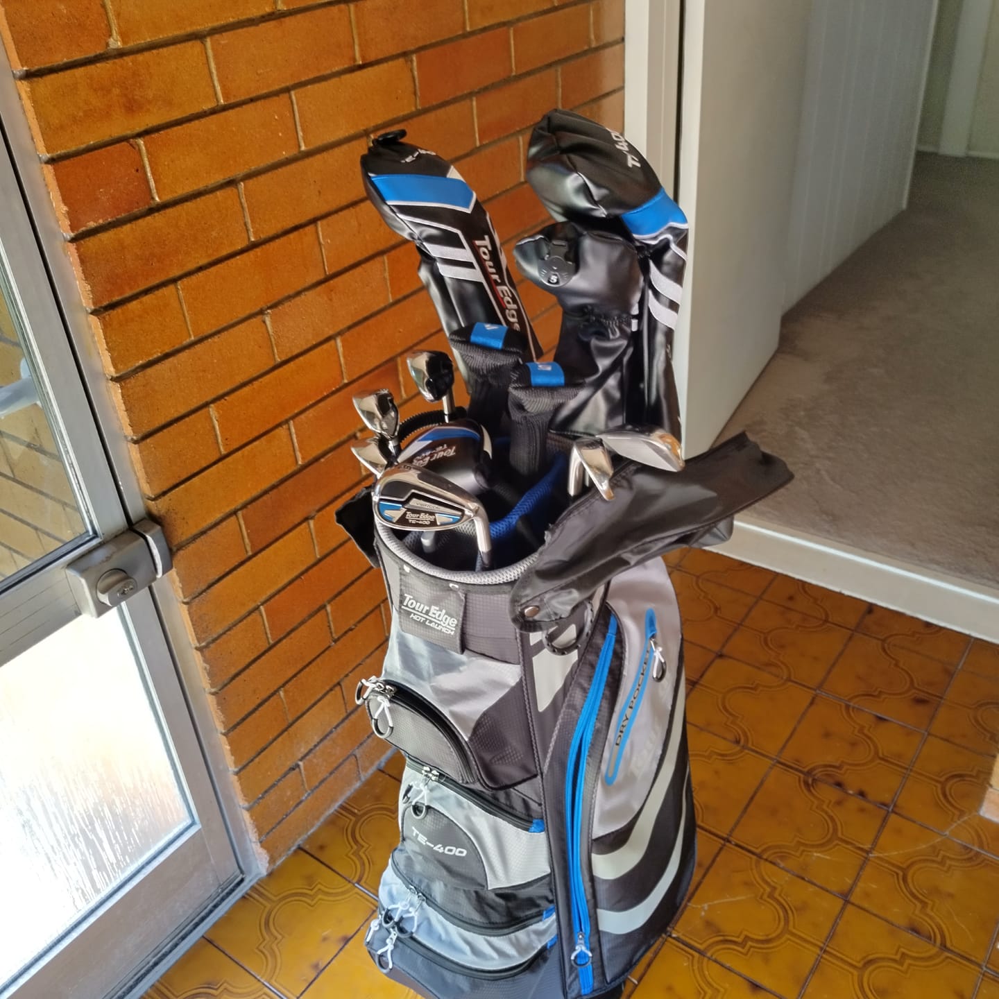 Customer photo review of Tour Edge TE-400 Complete Senior Set