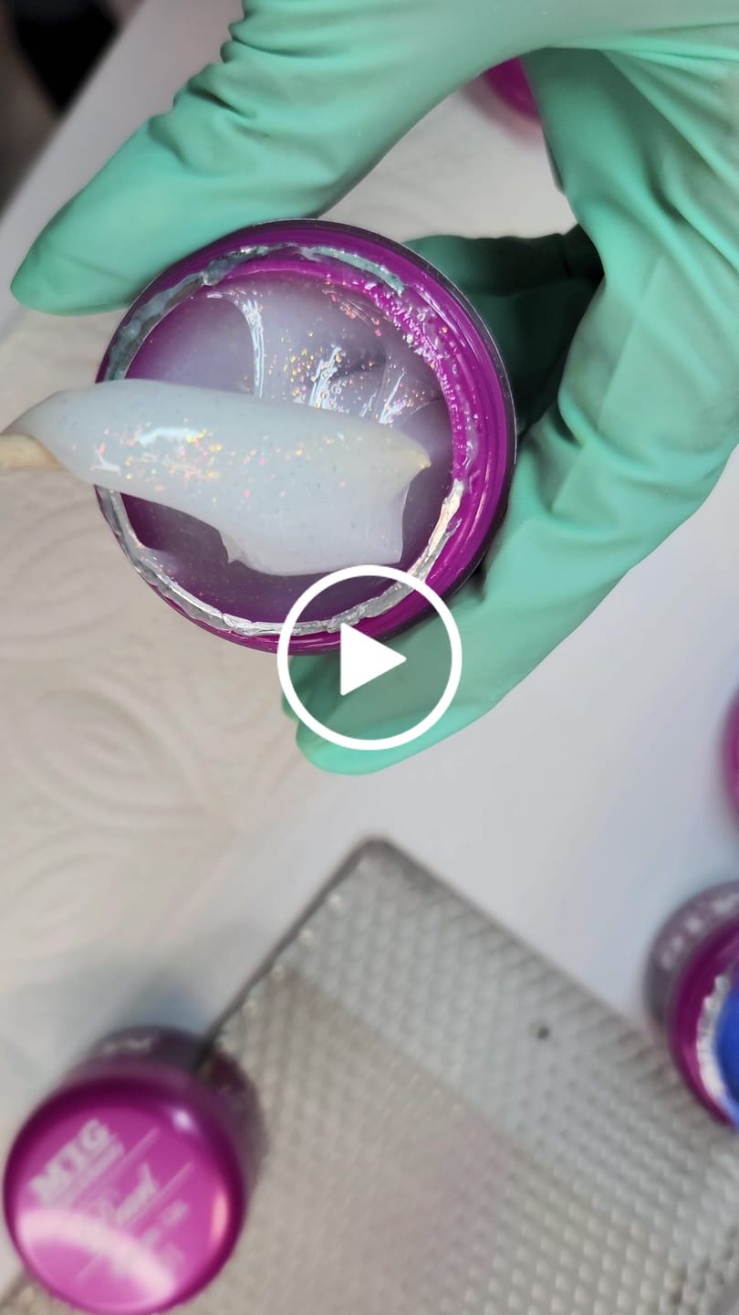 Customer video review of Sparkling 01 Builder gel