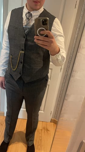 Customer photo review of Three-piece suit Tommy