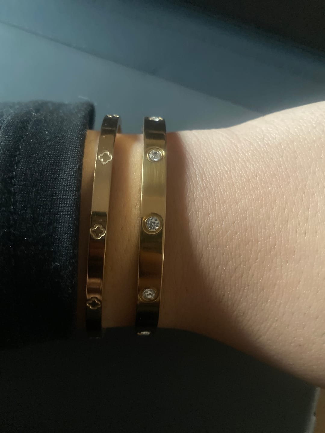 Customer photo review of Deluxe Timeless Stone Armreif 18K Vergoldet