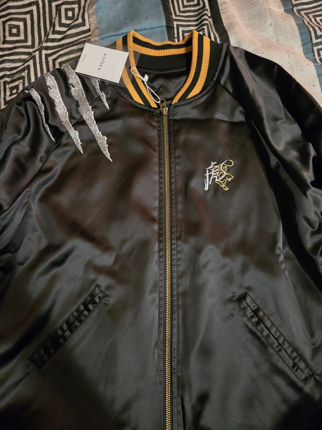 Customer photo review of Roaring Tiger Sukajan Souvenir Jacket