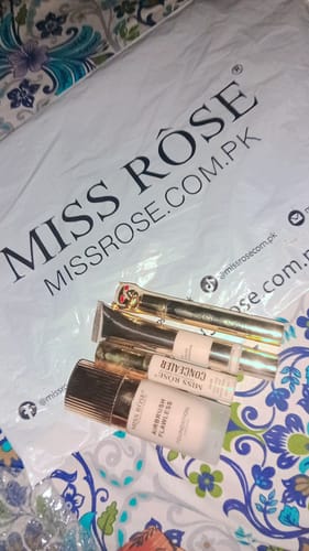 Customer photo review of Miss Rose Silk Flawless Foundation