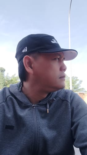 Customer photo review of New Era Basic Black & White Reversible Camper