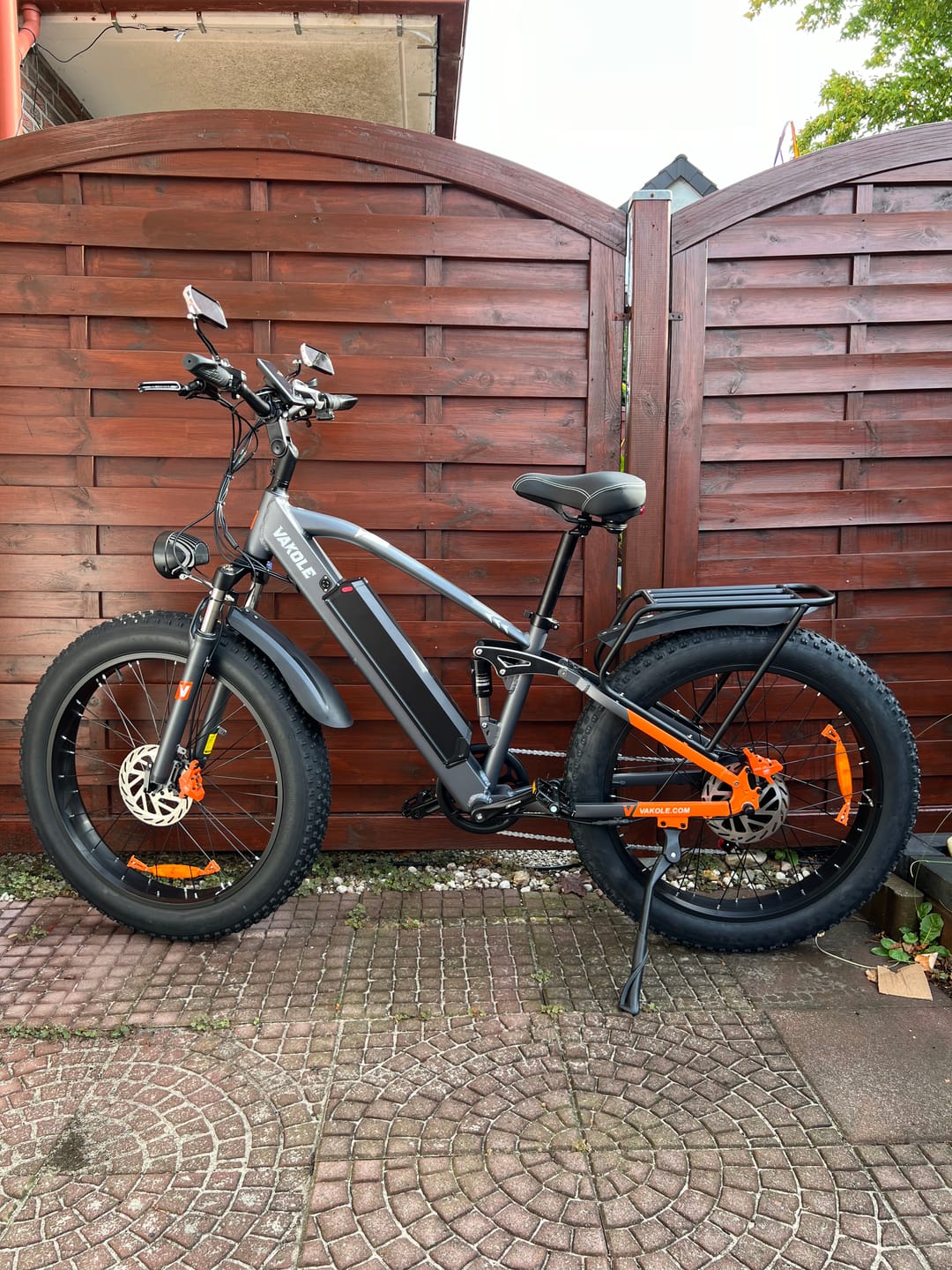 Customer photo review of Vakole CO26 26" 750W Fat Bike Full Suspension E-Mountain Bike 48V 16Ah E-MTB