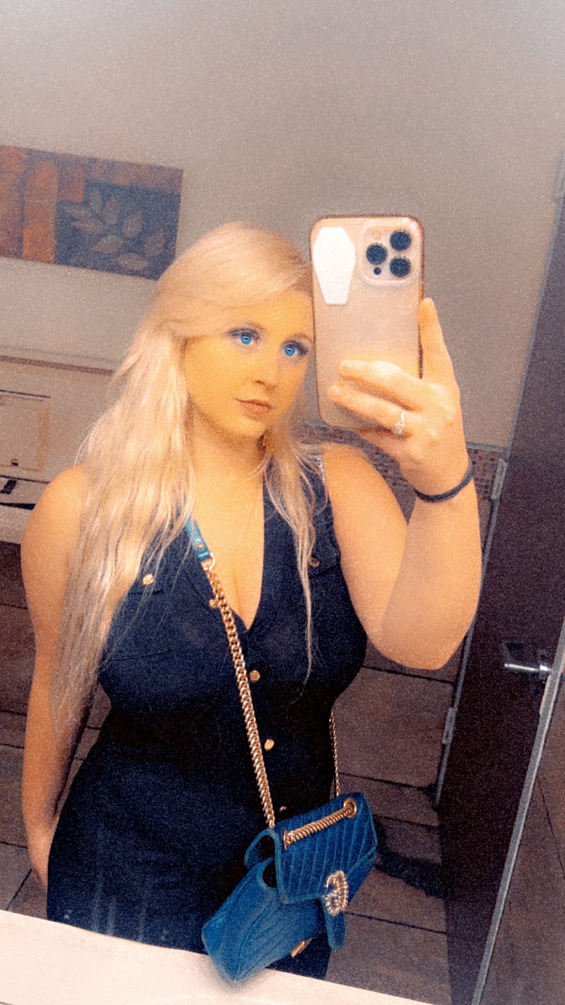 Customer photo review of Full Shine Tape in Hair Extensions 100% remy Human Hair Ice Blonde (#1000)
