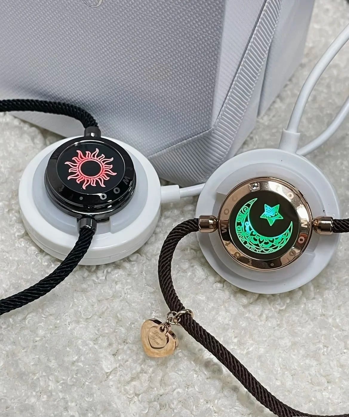 Customer photo review of Pulseras Sol y Luna (2 unidades)