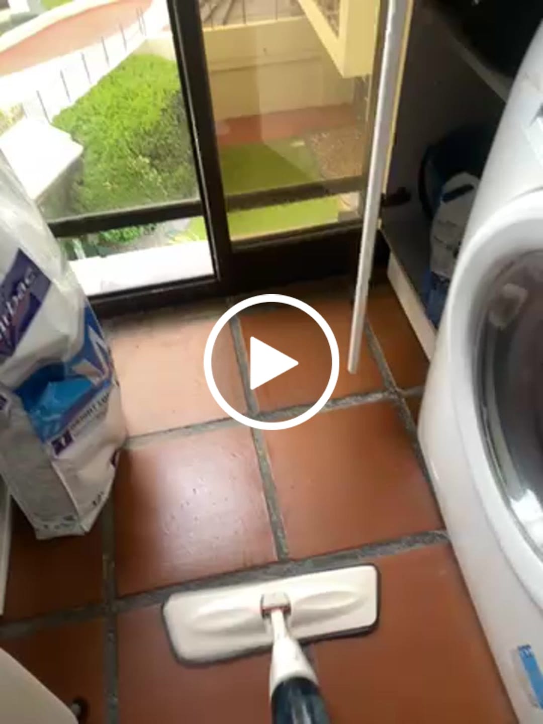 Customer video review of Mopa Plana con Aspersor + 2 Repuestos Milhome