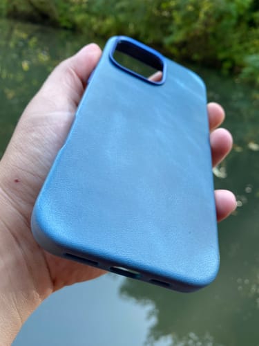 Customer photo review of Vintage Luxe Phone Case - Dusk Blue - iPhone 16 Pro Max