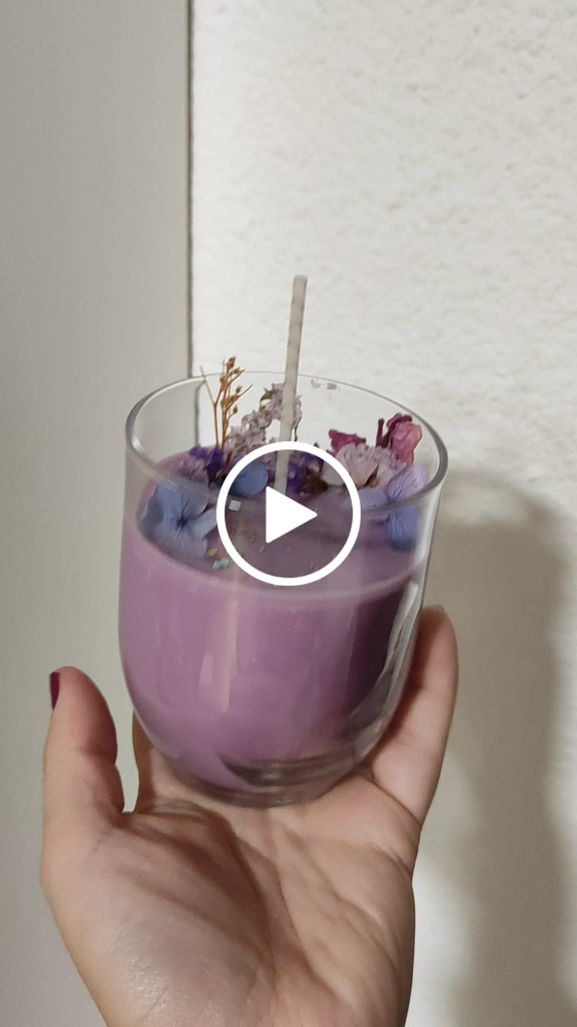 Customer video review of Colorante líquido para velas PÚRPURA
