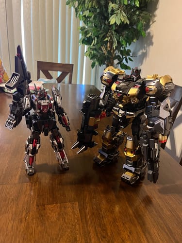 Customer photo review of Cang Toys Cang-Toys CT-Chiyou-05 Thorilla CT-Chiyou-08 Rusirius 2 in 1 Set Predaking Combiner 23cm / 9"